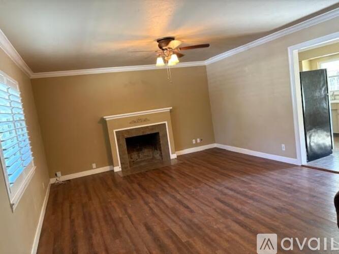4709 North Arthur Avenue 2 Beds Single Family Home for Rent - Photo gallery 2