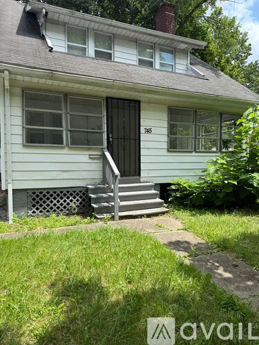 745 Noble Ave 3 Beds Single Family Home for Rent - Photo gallery 1