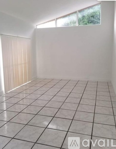4616 NW 185th St 4 Beds Townhouse for Rent - Photo gallery 3