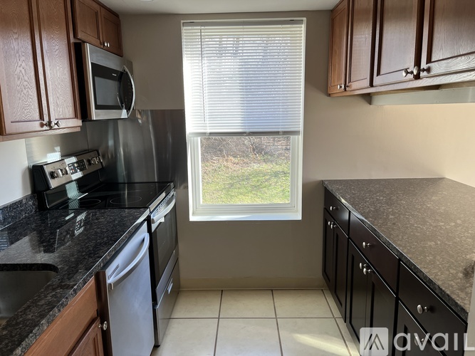 1316 West Chester Pike 2 Beds Apartment for Rent - Photo gallery 2