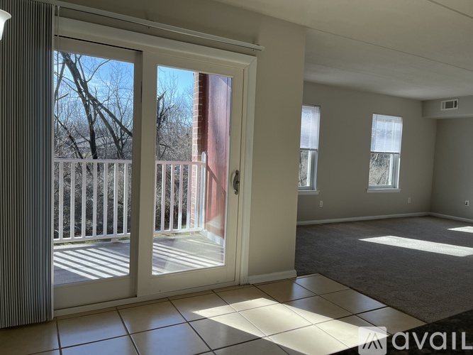 1316 West Chester Pike 2 Beds Apartment for Rent - Photo gallery 3