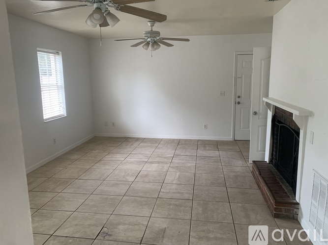 629 11th Street 3 Beds Single Family Home for Rent - Photo gallery 4