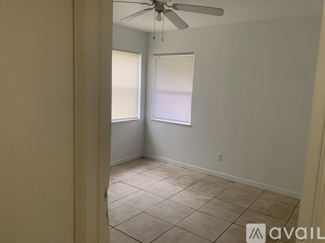 629 11th Street 3 Beds Single Family Home for Rent - Photo gallery 5