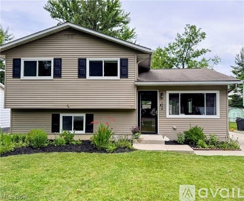 1214 Bryce Avenue 3 Beds Apartment for Rent