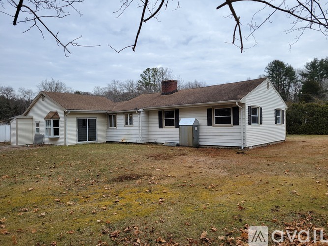75 Fairview Drive 3 Beds Single Family Home for Rent - Photo gallery 2