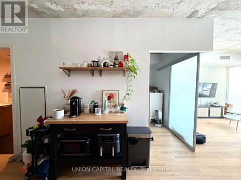 818 - 95 BATHURST STREET 1 Apartment for Rent