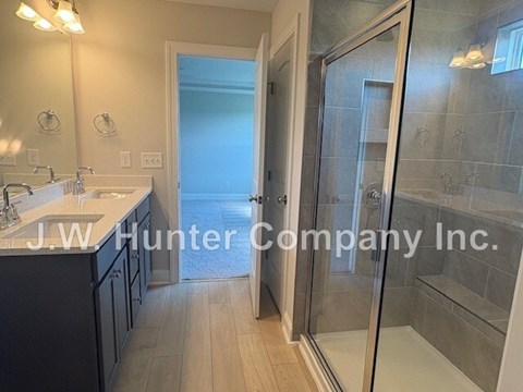 3700 CESSNA WAY W 3 Beds Apartment for Rent