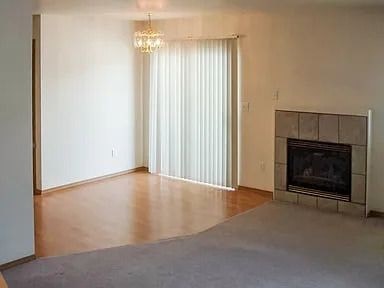 1022 10Th Ave SE 2 Beds Apartment for Rent