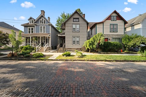 335 W 2Nd Ave 2 Beds Apartment for Rent