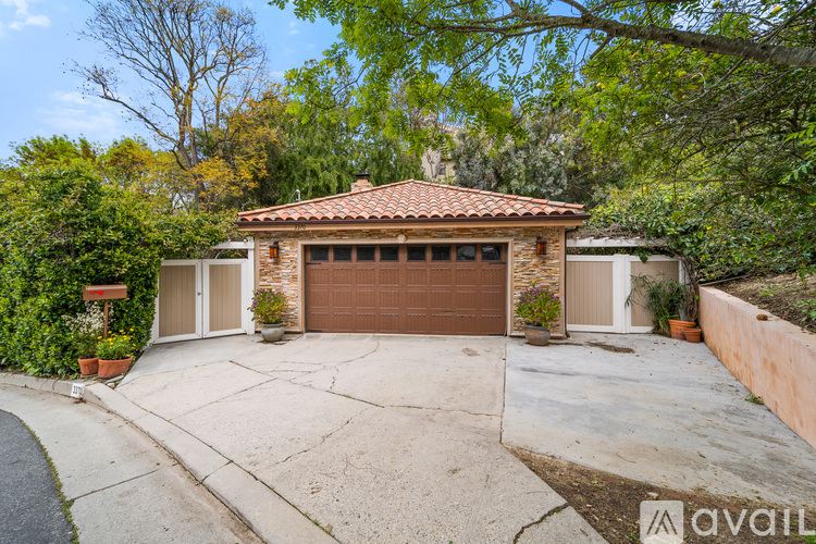 3370 Camino De La Cumbre 3 Beds Single Family Home for Rent - Photo gallery 1