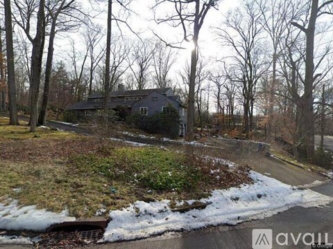 490 Lydecker St 6 Beds Apartment for Rent