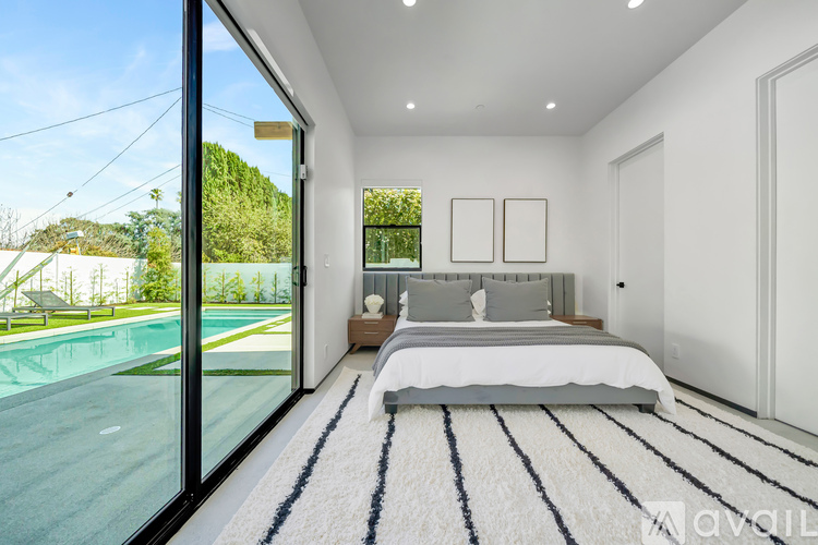 5450 Oakdale Ave 3 Beds Single Family Home for Rent - Photo gallery 4