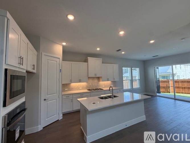11728 Chartwell Court 4 Beds Single Family Home for Rent - Photo gallery 2