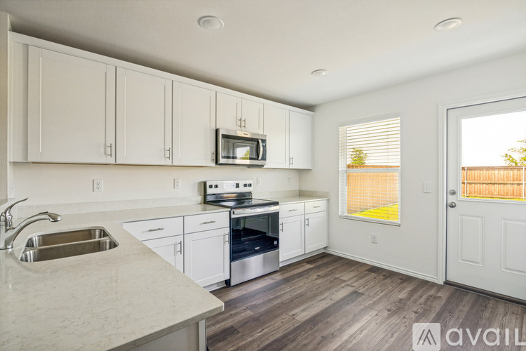 2303 Bay Laurel Ln 4 Beds Single Family Home for Rent - Photo gallery 5