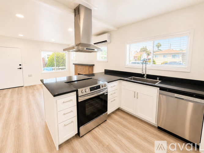 4577 34th St 2 Beds Single Family Home for Rent - Photo gallery 3