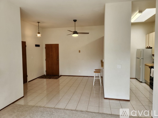8328 Regents Rd 2 Beds Condo for Rent - Photo gallery 4