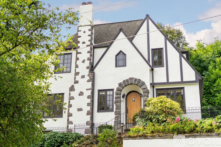 1524 SW Myrtle St 3 Beds Single Family Home for Rent - Photo gallery 2