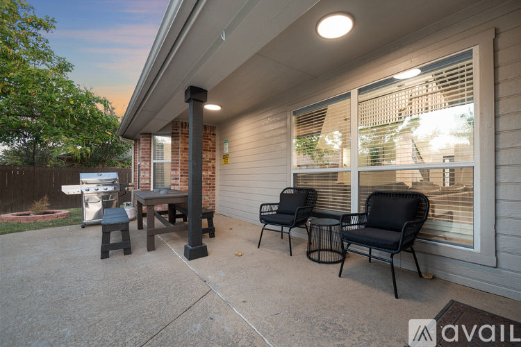 508 Bretts Way 5 Beds Single Family Home for Rent - Photo gallery 2