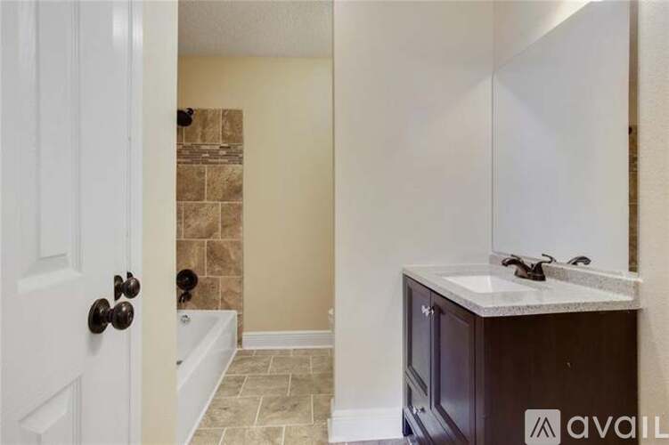 2713 Chinkapin Court 4 Beds Single Family Home for Rent - Photo gallery 4