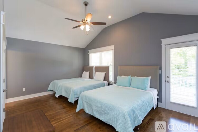 1413B Meridian St 4 Beds Single Family Home for Rent - Photo gallery 4