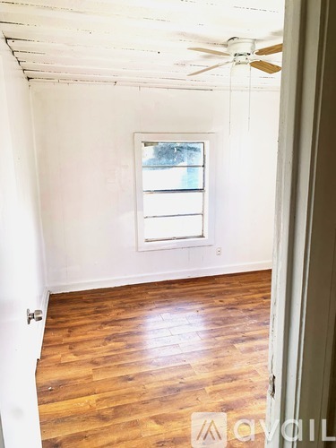 2017 Yale St 4 Beds Single Family Home for Rent - Photo gallery 2