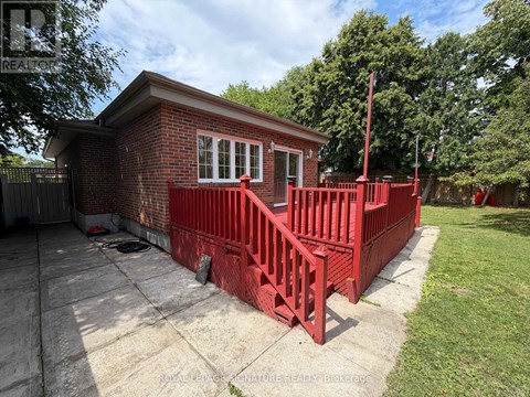 834 MISSISSAUGA VALLEY BOULEVARD 4 Beds Apartment for Rent