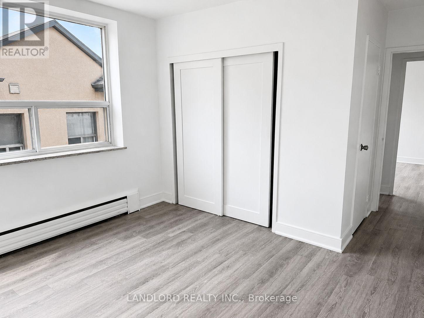 2 bedroom apartment - 31 - 140 SPRINGHURST AVENUE 31, Toronto (South Parkdale) 4