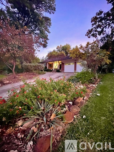 718 West Colorado Boulevard 3 Beds Single Family Home for Rent - Photo gallery 2