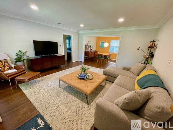 718 West Colorado Boulevard 3 Beds Single Family Home for Rent - Photo gallery 3