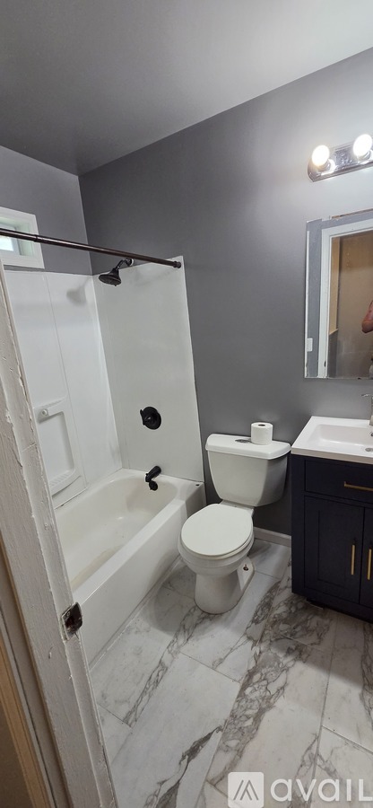 1312 Greenfield Avenue 3 Beds Apartment for Rent - Photo gallery 1