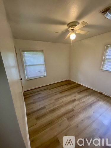 810 S 11th St 3 Beds Single Family Home for Rent - Photo gallery 3