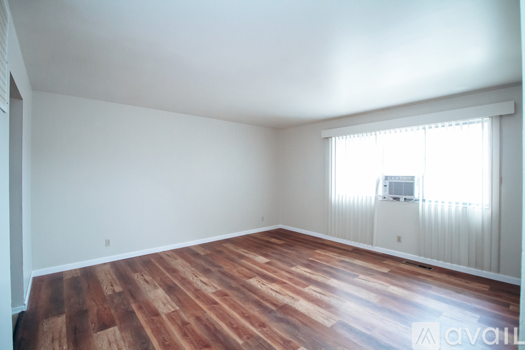 4825 Hill Ave 1 Apartment for Rent - Photo gallery 3