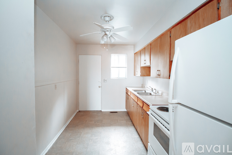 4825 Hill Ave 1 Apartment for Rent - Photo gallery 5