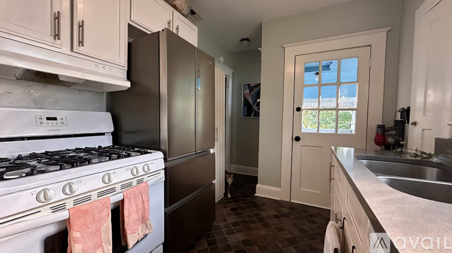 1709 Bellevue Avenue 2 Beds Apartment for Rent - Photo gallery 3
