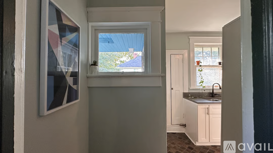 1709 Bellevue Avenue 2 Beds Apartment for Rent - Photo gallery 4