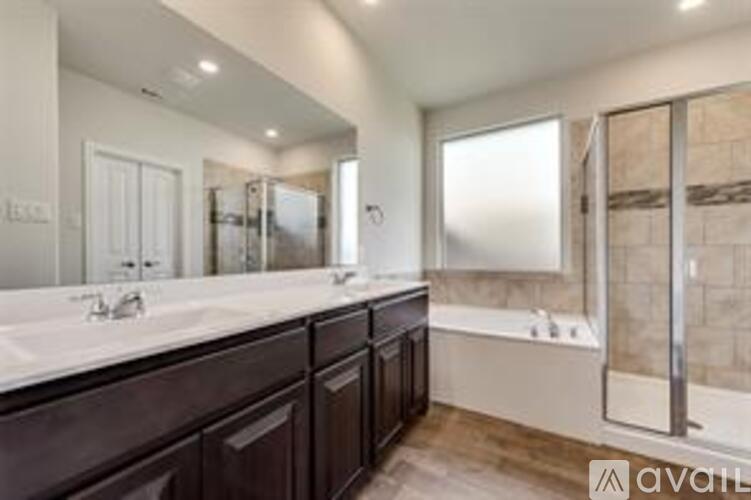 415 Helm Ln 3 Beds Single Family Home for Rent - Photo gallery 3