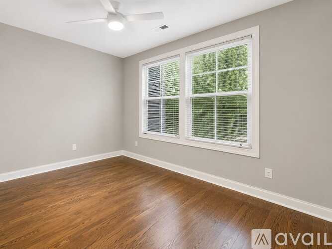 1018 13th Street Southeast Unit #2 2 Beds Single Family Home for Rent - Photo gallery 5