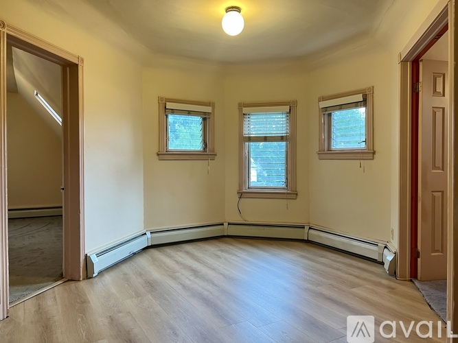 48 East Stewart Avenue 2 Beds Apartment for Rent - Photo gallery 3