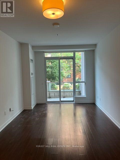 111 - 320 TWEEDSMUIR AVENUE 2 Beds Apartment for Rent