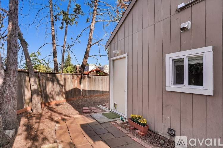 1338 Homestead Avenue 3 Beds Single Family Home for Rent - Photo gallery 2