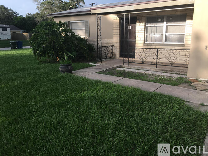 1501 Fuller St 3 Beds Apartment for Rent - Photo gallery 1