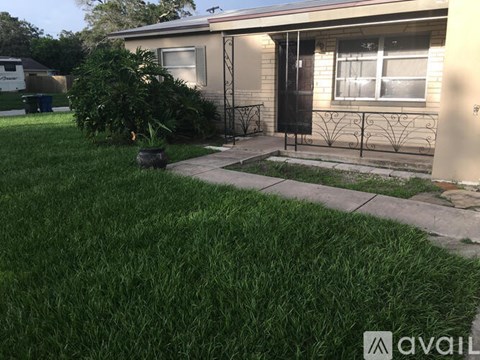 1501 Fuller St 3 Beds Apartment for Rent