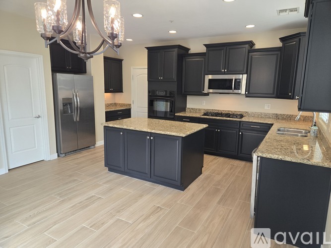 3922 East Cat Balue Drive 3 Beds Single Family Home for Rent - Photo gallery 1