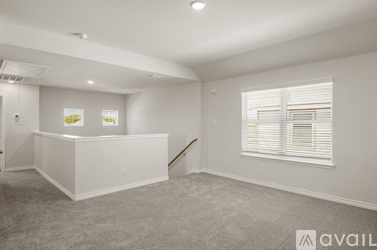 7809 White Spruce Lane 4 Beds Single Family Home for Rent - Photo gallery 4