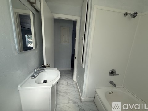229 Troy St NE 2 Beds Apartment for Rent