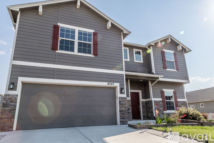 8245 Graphite Drive 3 Beds Single Family Home for Rent - Photo gallery 3
