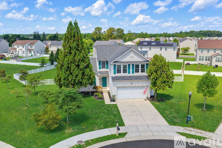 40 Milo Court 5 Beds Single Family Home for Rent - Photo gallery 4