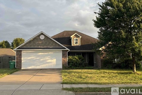611 Spur Ln 4 Beds Apartment for Rent