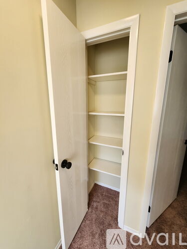 60 Wolfpit Avenue 2 Beds Townhouse for Rent - Photo gallery 3