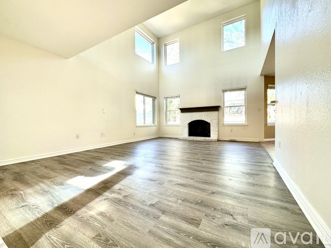 9882 South Spring Hill Place 4 Beds Single Family Home for Rent - Photo gallery 4